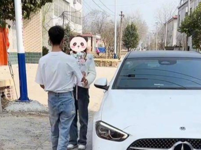 Bạn trẻ - Cuộc sống - Chị gái vừa làm xong thủ tục ly hôn, em trai có hành động khiến ai cũng ghen tỵ