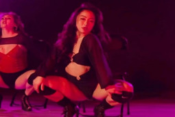 Thể thao - Mỹ nhân "quyến rũ nhất thế giới cử tạ" gây xôn xao với vũ điệu bốc lửa