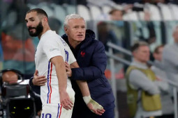 Bóng đá - Benzema tức giận với HLV Deschamps, gây rúng động ĐT Pháp