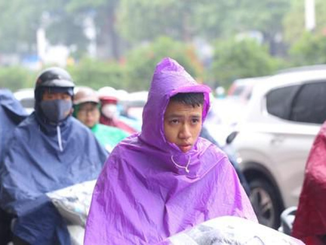 Tin tức trong ngày - Miền Bắc, miền Trung chuyển mưa rét