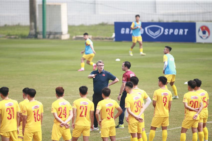 HLV Troussier không tổ chức trận giao hữu nội bộ giữa tuyển quốc gia và U-23 Việt Nam. Ảnh: ANH PHƯƠNG.
