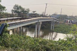 Sau tiếng “đùng đùng”, phát hiện 2 thanh niên tử vong dưới kênh