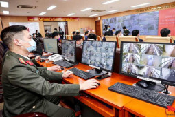 Tin tức trong ngày - Những "bác sĩ tâm lý" ở… Trung tâm thông tin chỉ huy Công an TP Hà Nội