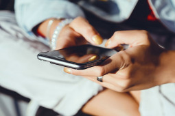 Thời trang Hi-tech - Lý do đáng ngạc nhiên khiến iPhone chạy quá chậm