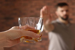 Sức khỏe đời sống - Bỏ nhậu nhẹt một thời gian, cơ thể quý ông sẽ có 4 thay đổi tuyệt vời này