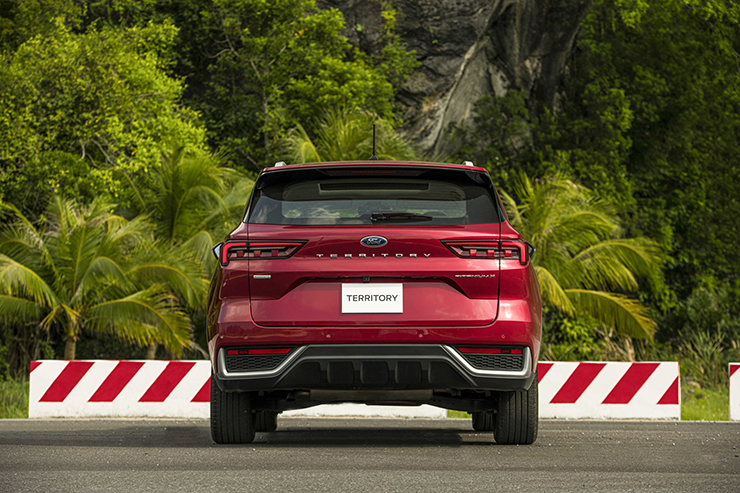 Giá xe Ford Territory niêm yết và lăn bánh tháng 3/2023 - 4