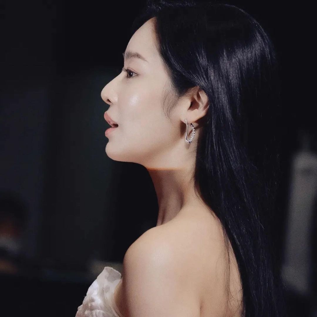 Bí quyết sắc vóc người đẹp đóng cảnh nude gây tranh cãi trong phim hot của Song Hye Kyo - 5
