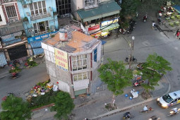 Cận cảnh căn nhà 4 mặt tiền ”độc nhất vô nhị” tại Hà Nội