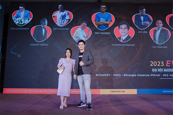 Vợ chồng anh Phan Minh Thức - Trần Phương Dung tại sự kiện.