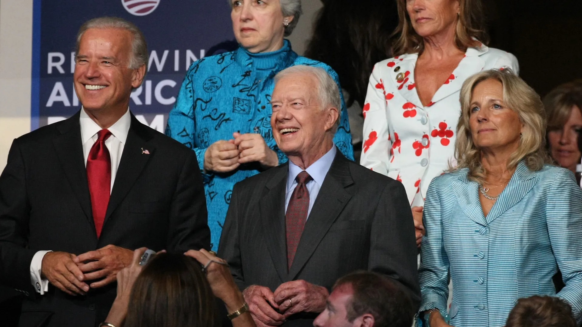 Ông Carter và ông Biden trong một cuộc gặp (ảnh: CNN)