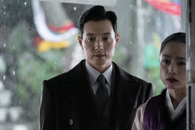 “Tổng tài” phim trả thù đang hot của Song Hye Kyo mất chưa đến 500 ngàn để bụng 6 múi - 1