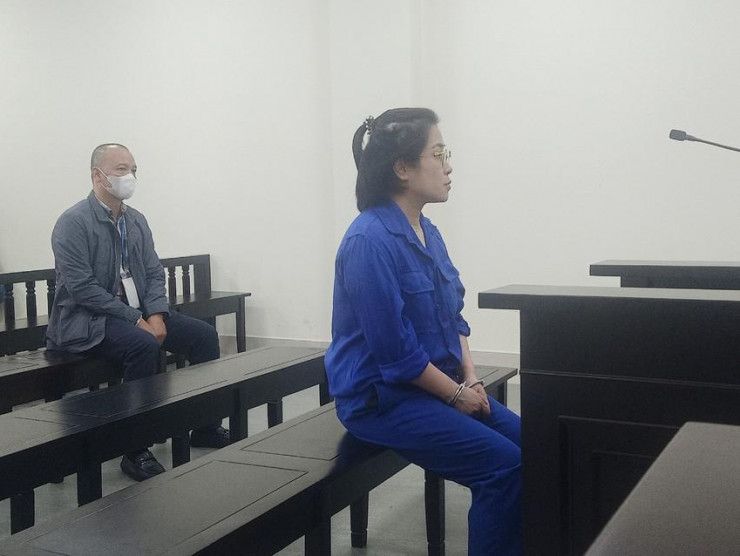 Bị cáo Vũ Thị Lan Anh và Nguyễn Tân Tuấn Tú tại phiên tòa