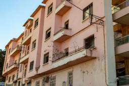 Kinh doanh - Anh em mâu thuẫn, người em xây nhà siêu mỏng chắn trước nhà anh