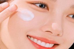 Làm đẹp - Trẻ ra 10 tuổi với cách là phẳng vùng da tố cáo tuổi thật rõ nhất