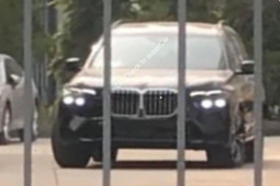 Tin tức ô tô - BMW Series-7 và X7 thế hệ mới có mặt tại trung tâm kiểm định Hà Nội