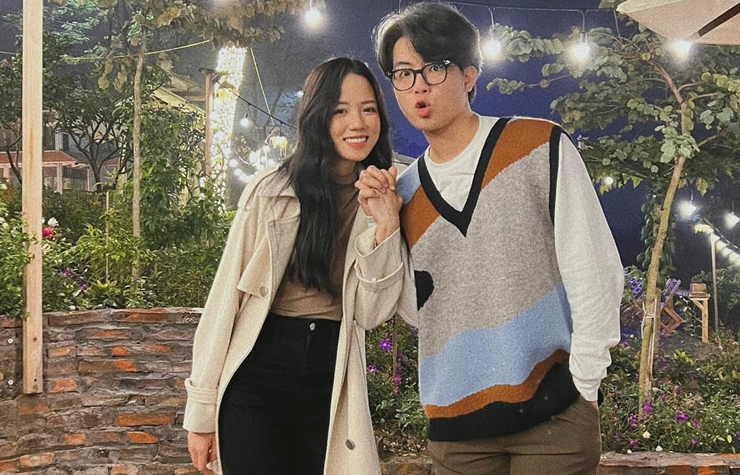 Chuyện tình hợp&nbsp;tan của cô và Long Men - hotface có tiếng, nhận được nhiều sự quan tâm của dân mạng.
