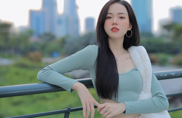 Ngoài ra, Mèo Sao Hỏa thử sức ở nhiều lĩnh vực khác nhau như diễn viên, người mẫu ảnh,...
