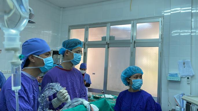Bệnh viện Việt Đức đã đủ vật tư, trở lại mổ phiên bình thường - 1