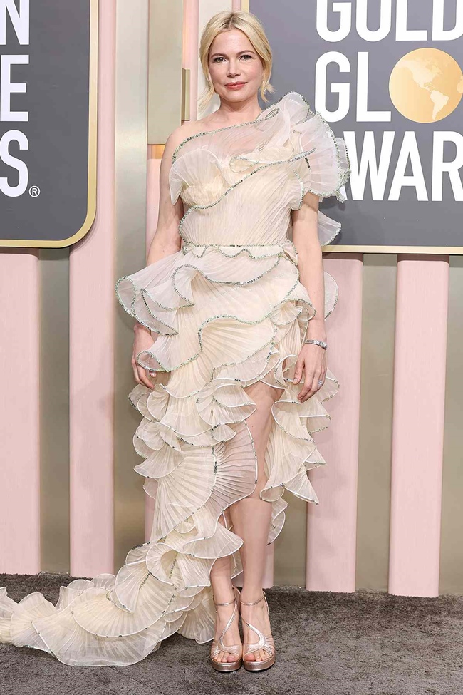 Tiên cá sẽ là xu hướng lãng mạn nhất mùa hè 2023 - 6