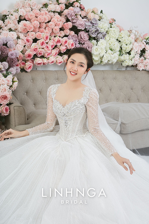 Bích Nga luôn đặt gia đình lên hàng đầu