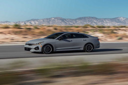 Tin tức ô tô - 10 mẫu ô tô bán chậm nhất tại Việt Nam tháng 2/2023