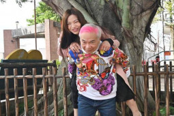 Đời sống Showbiz - Sao nam 72 tuổi chuẩn bị lấy vợ 3 kém 36 tuổi, còn hứa tặng quà "khủng"