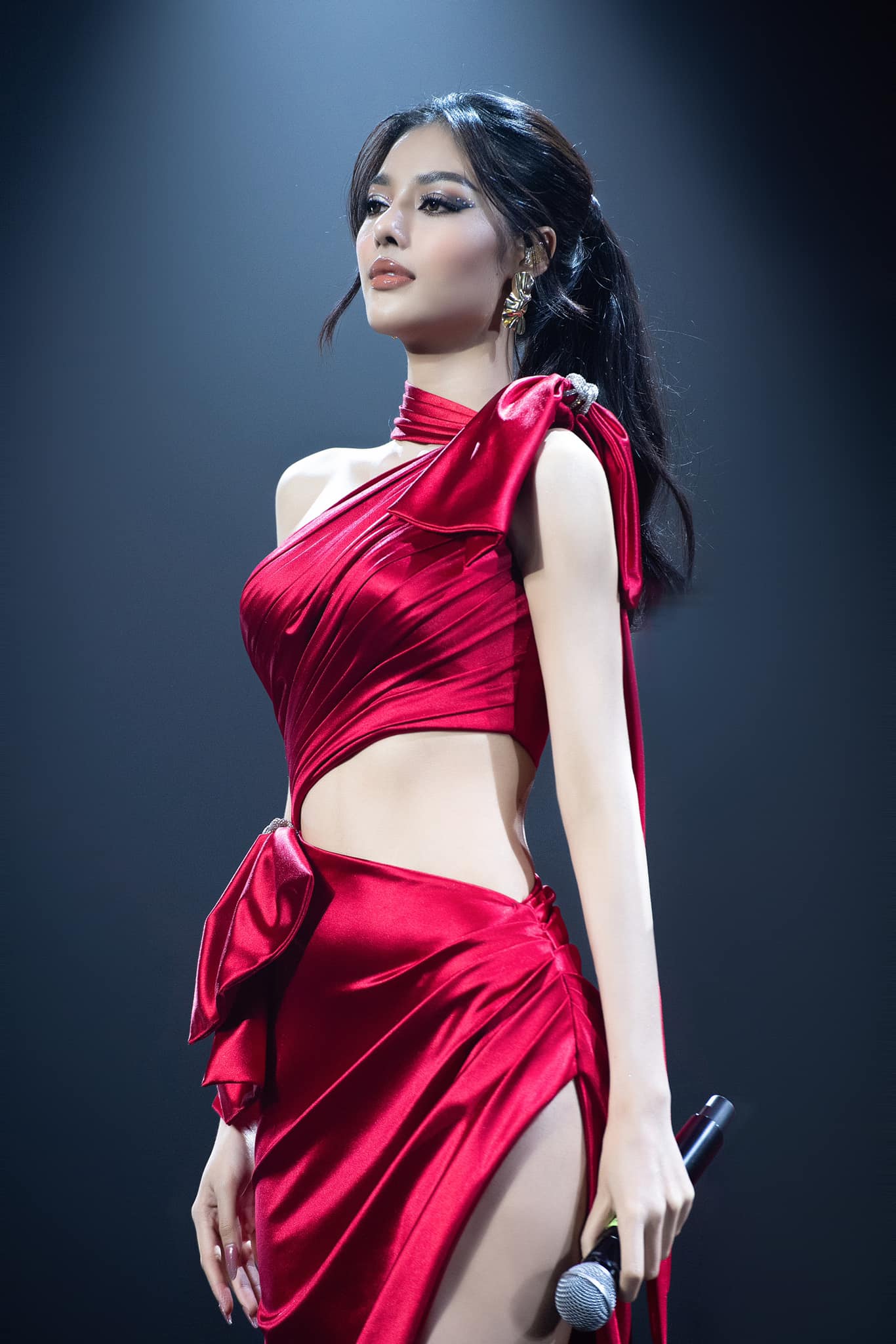 Không nhận ra á hậu 1 Hoa hậu Thế giới Việt Nam - Nguyễn Hà Kiều Loan.