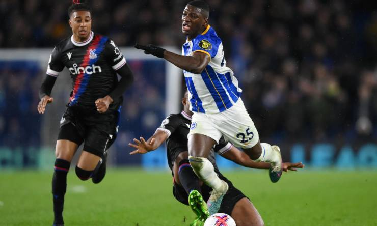 Brighton (áo xanh trắng) giành chiến thắng quan trọng