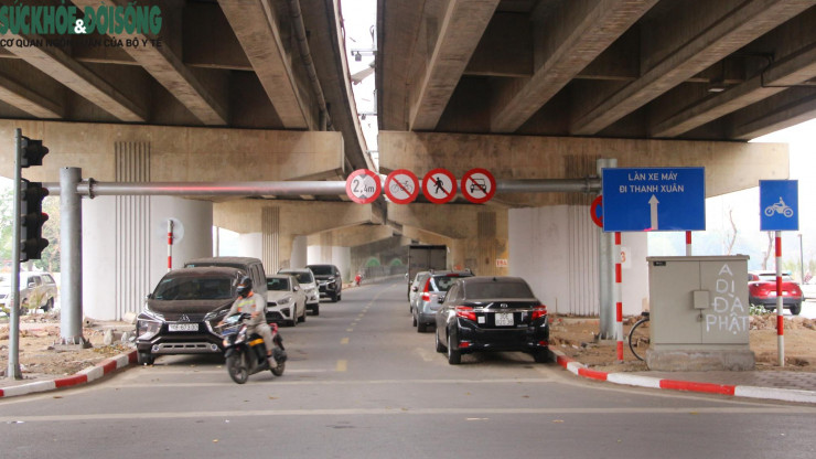 Cầu vòm thép vượt hồ đầu tiên ở Hà Nội 