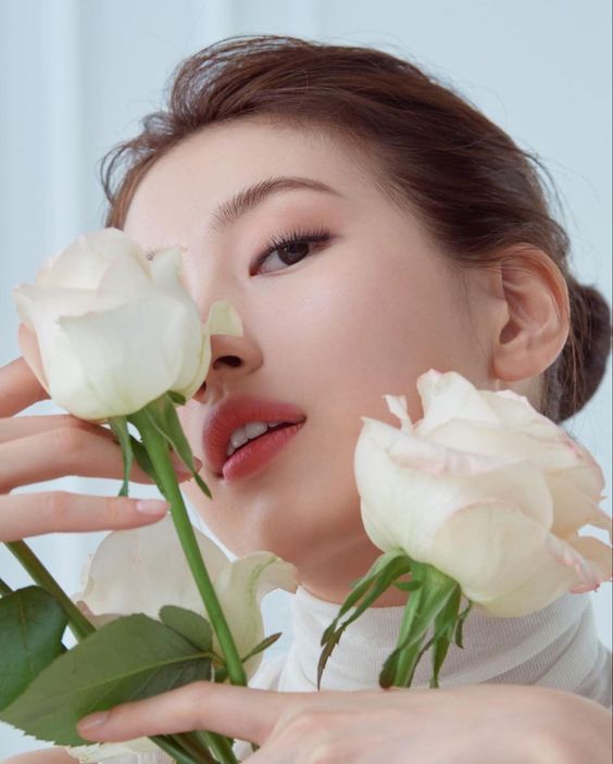 Những quy trình chăm sóc da cần làm buổi sáng để đẹp cả ngày - 1