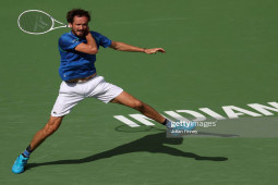 Video tennis Medvedev - Fokina: Áp đảo giao bóng, set 2 căng thẳng (Indian Wells)
