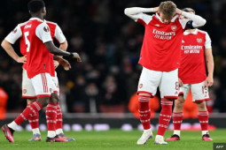 Bóng đá - Arsenal thua sốc bị đối thủ trêu tức, fan chê Ramsdale bắt 11m quá tệ