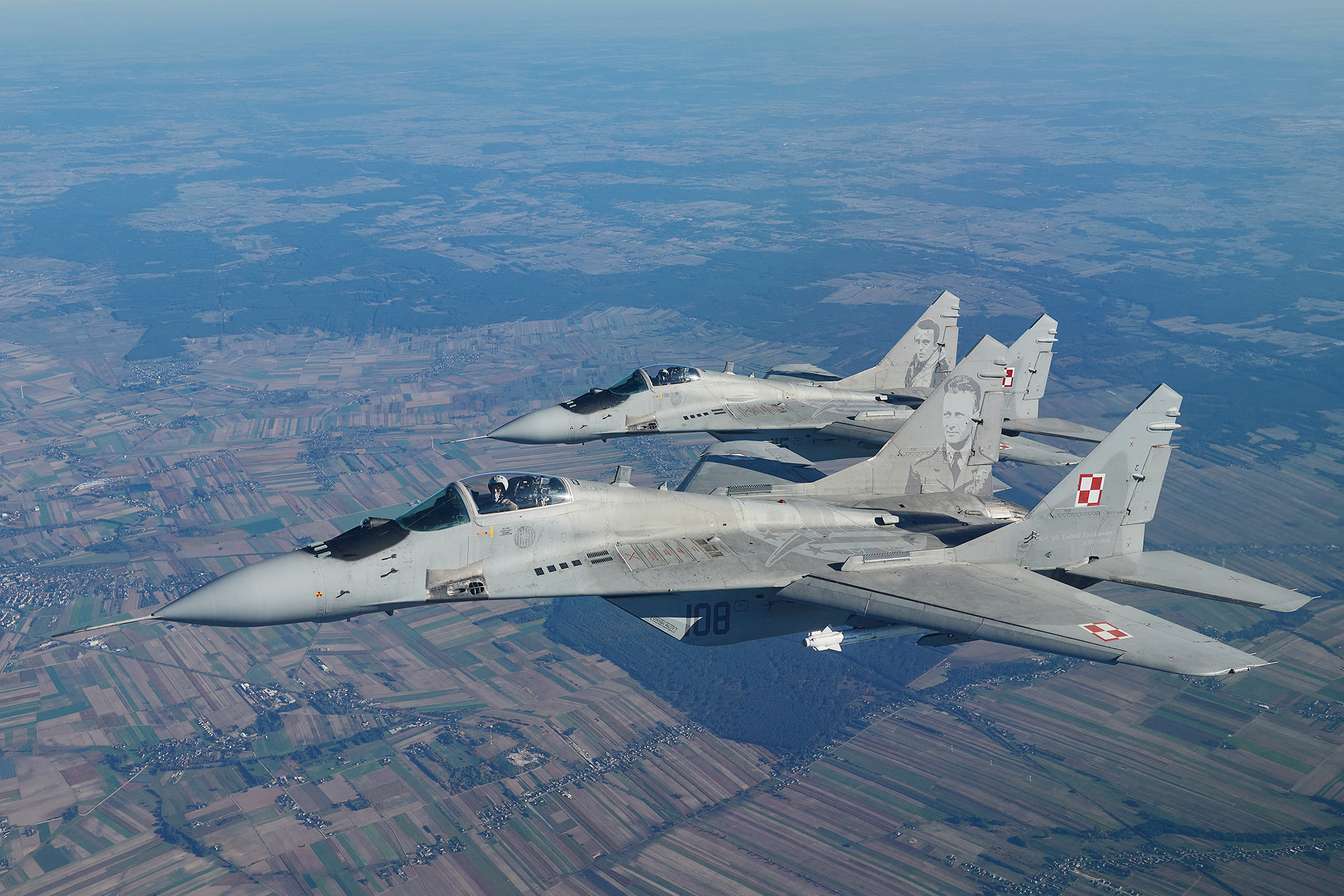 Sau Ba Lan, Slovakia là nước thành viên NATO thứ 2 quyết định gửi máy bay MiG-29 cho Ukraine (ảnh: CNN)