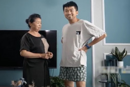 Clip hài hước - "Con trai cưng" ế quá lâu bà mẹ phải dẫn bạn gái về nhà để lựa chọn