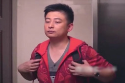 Clip hài hước - Người đàn ông đi công tác về nhà đột xuất phát hiện bị vợ "cắm sừng"