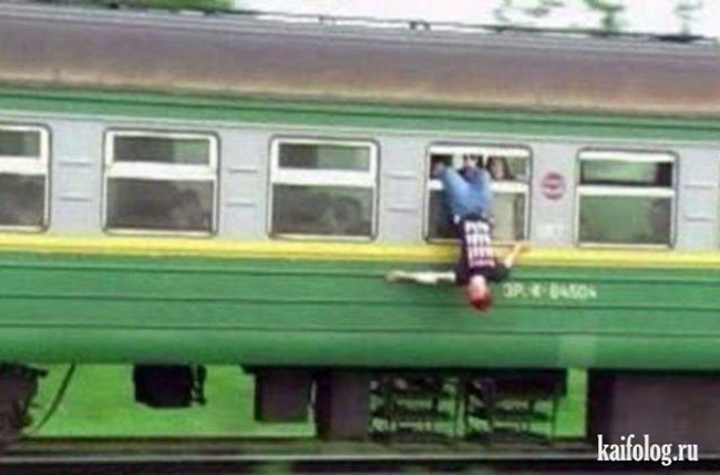 Luôn có những hành động trêu đùa tử thần.
