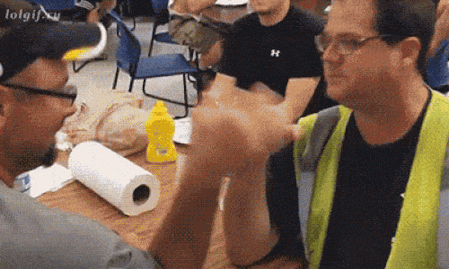 "Thốn tận rốn" với những màn troll bất ngờ không kịp đỡ - 1