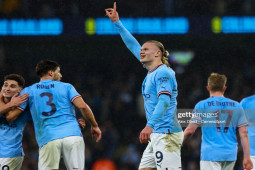 Bóng đá - "Cỗ máy" Haaland ghi hat-trick: Xô đổ hàng loạt kỷ lục, Ronaldo chào thua