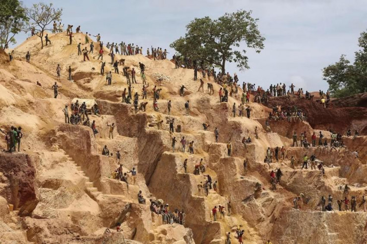 Một mỏ vàng phía bắc thị trấn Bambari (Cộng hòa Trung Phi). Ảnh: REUTERS