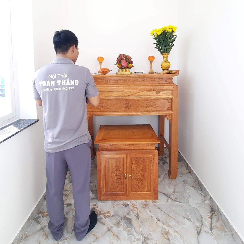 Bàn thờ Toàn Thắng - nơi cung cấp tủ thờ đa dạng mẫu mã tại TPHCM - 2