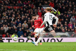 Bóng đá - Video bóng đá MU - Fulham: Bước ngoặt 2 thẻ đỏ, trở về từ "cõi chết" (FA Cup)