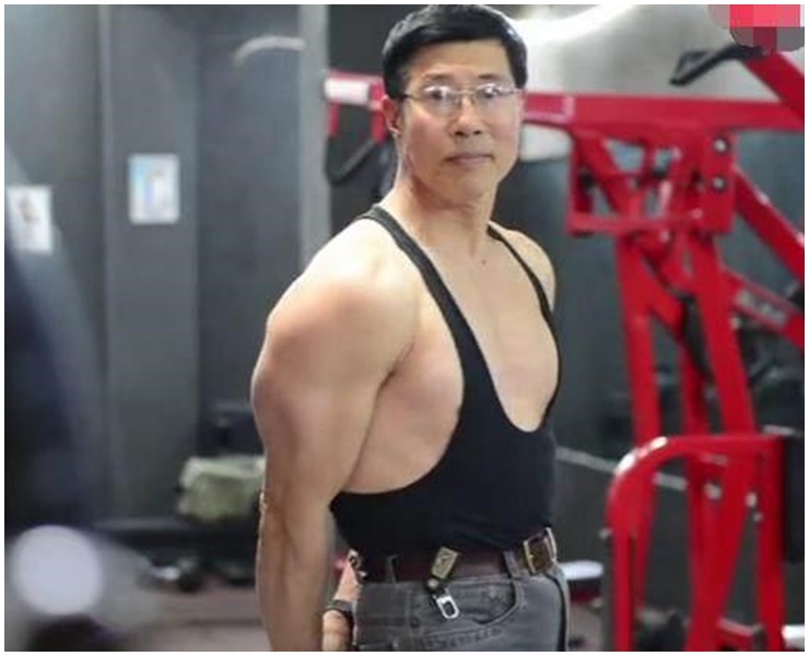 Ông Wang khiến bao người ngưỡng mộ bởi sự kiên trì, bền bỉ.