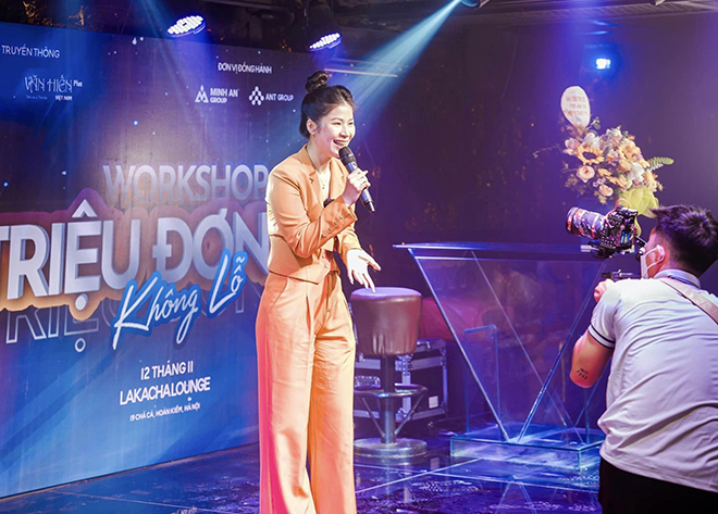 Từ một người ít nói, sợ đám đông, chị Huyền Trang ngày càng trở nên tự tin.