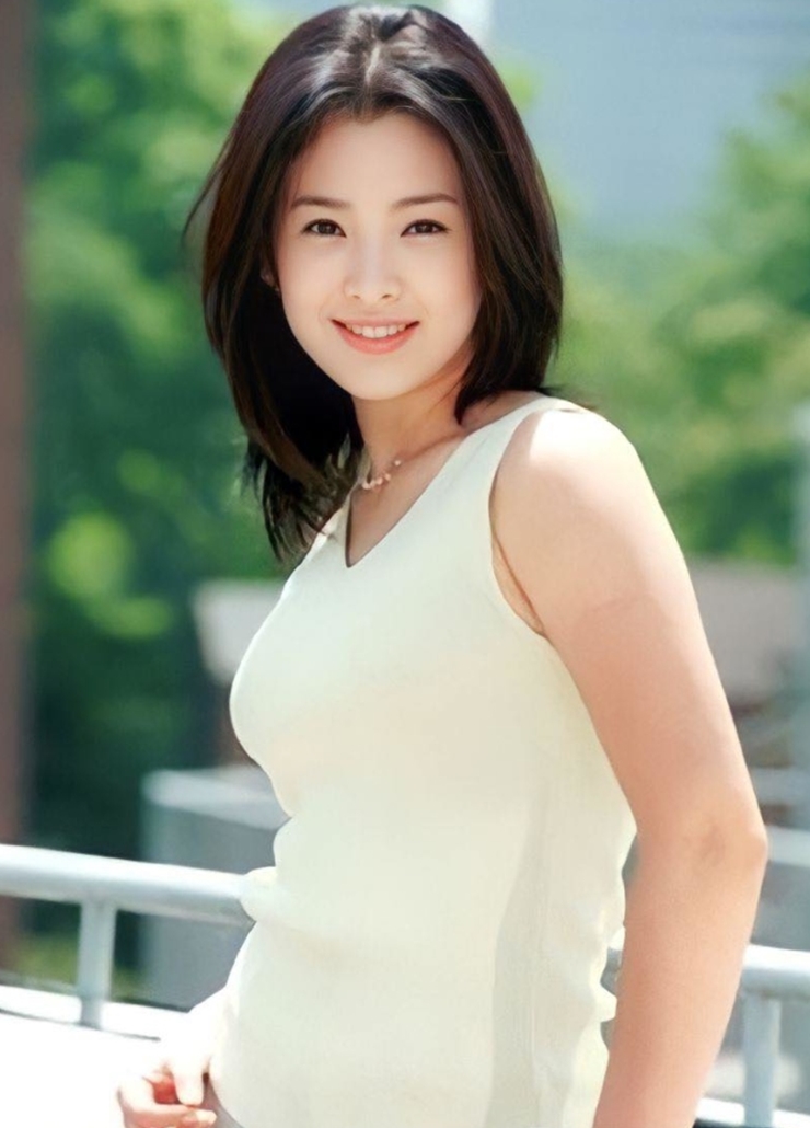 Song Hye Kyo vào năm 1999, khi cô&nbsp;18 tuổi, tham gia&nbsp;bộ phim "Soonpoong Clinic"