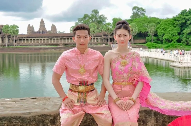 Maeun Meikhea và bạn gái người mẫu, hot-girl xinh đẹp của đất nước Campuchia