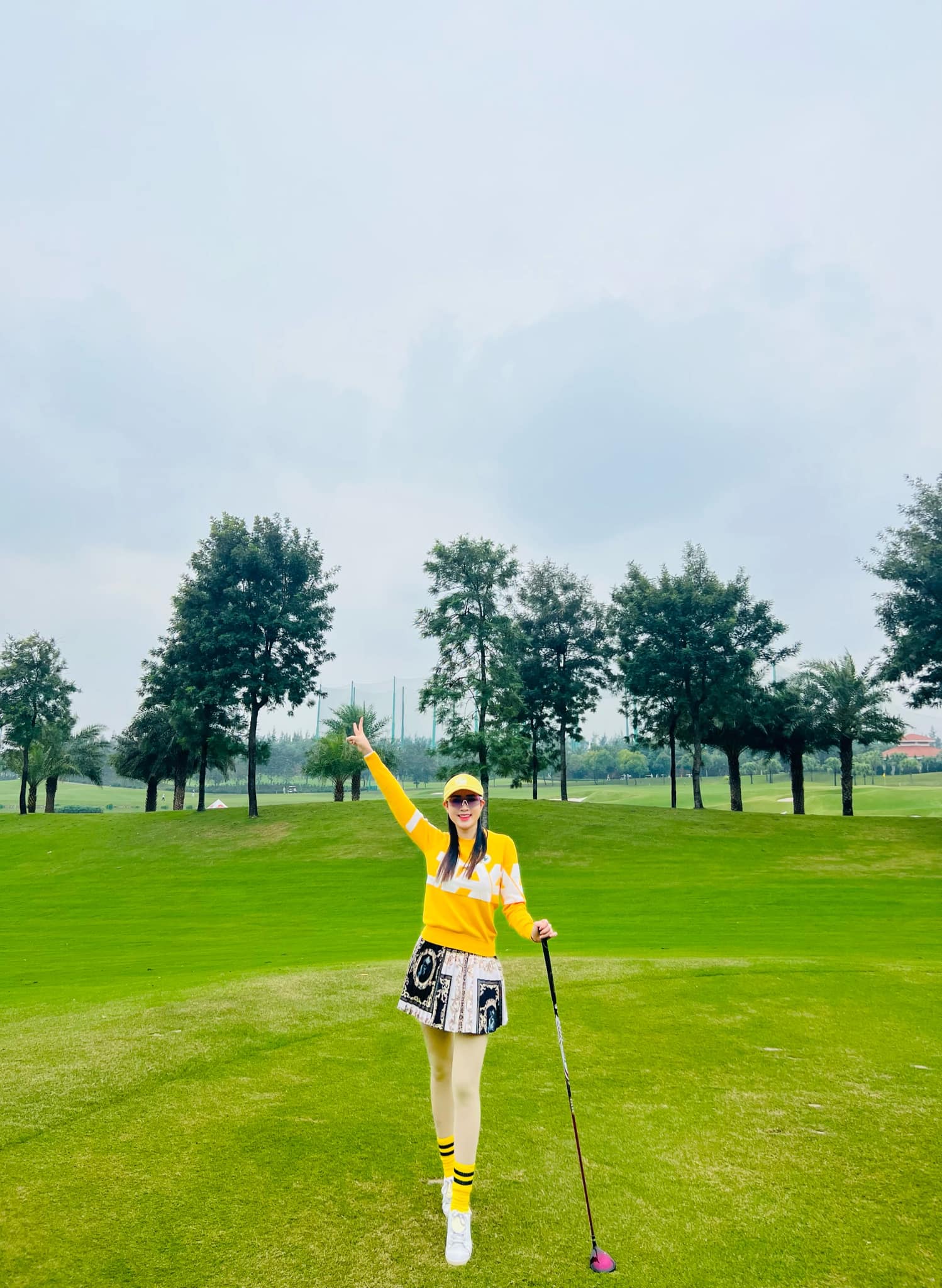 Thanh Hằng là tín đồ của bộ môn golf.