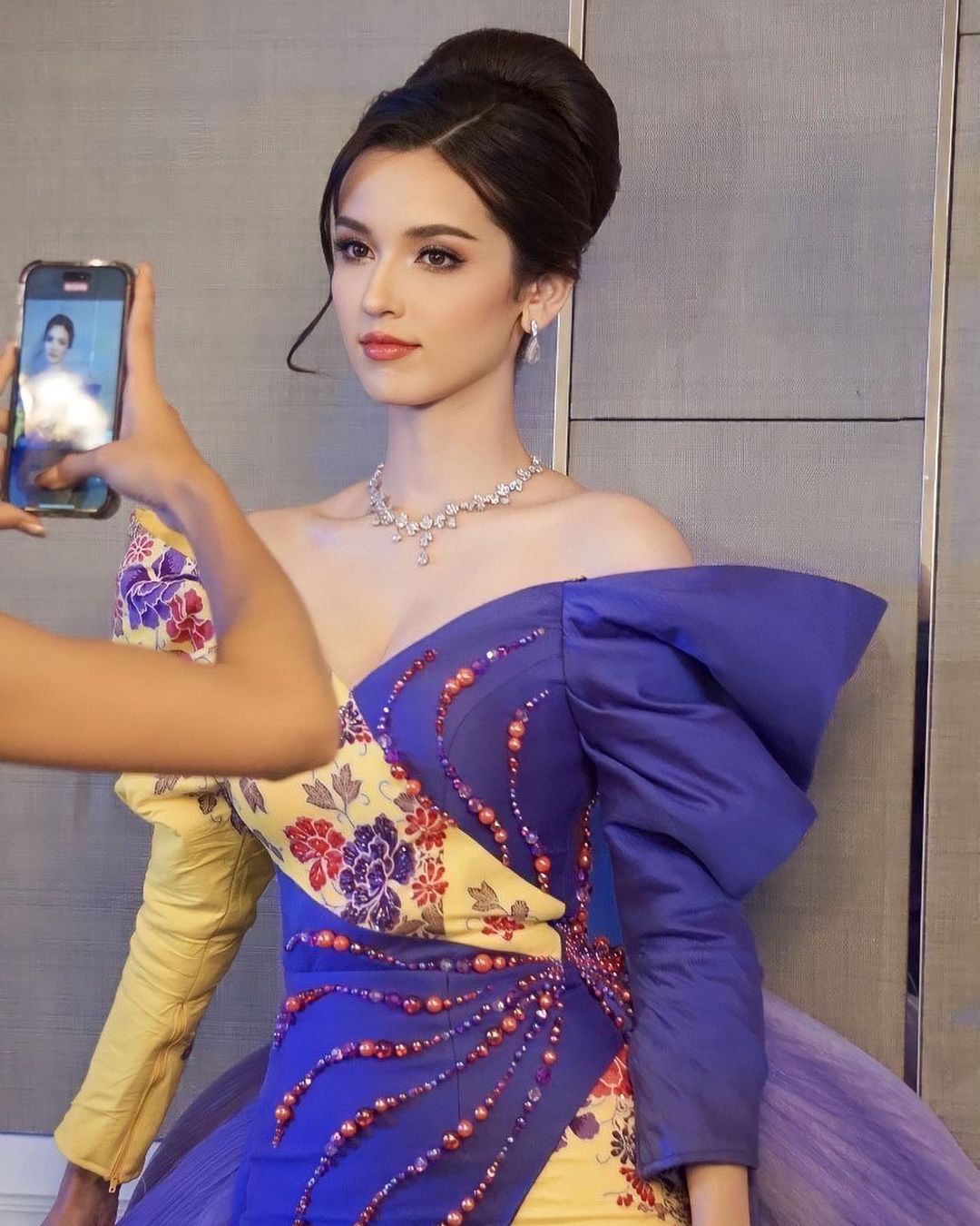 Arabella Sitanan Gregory nổi bật trong các phần thi của Hoa hậu Thái Lan 2022.