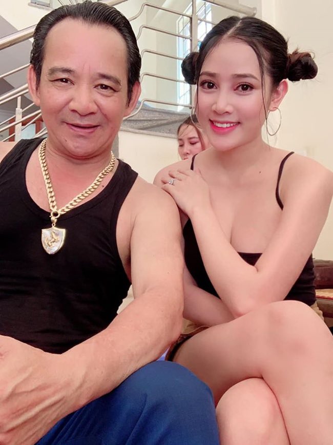 Lương Thanh Hằng nổi tiếng nhờ loạt phim hài Tết "Đại gia chân đất", "Làng ế vợ", "Nói xấu vợ",...