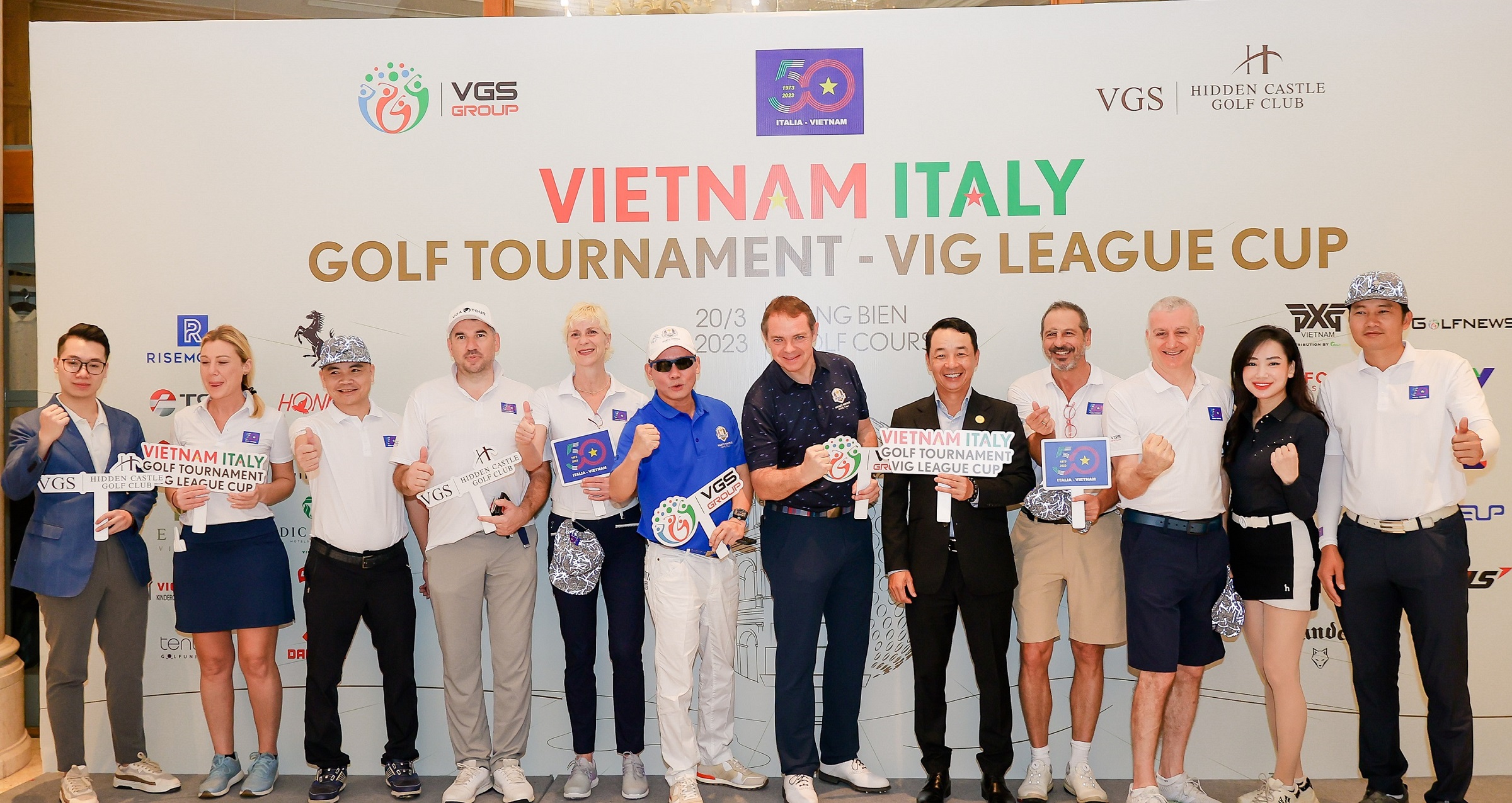 Vietnam Italy Golf Tournament quy tụ hơn 100 golfer là các nhà ngoại giao, các tổ chức, doanh nghiệp, doanh nhân trong nước và quốc tế tham dự