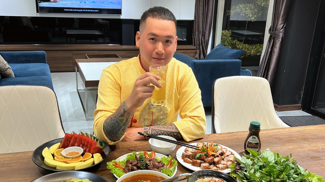 Bữa tối tại gia với những món ăn do chính tay chàng trai 8x chuẩn bị